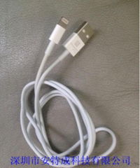 iPhone 5專(zhuān)用新型數(shù)據(jù)線選購(gòu)指南 價(jià)格、廠家與圖片解析